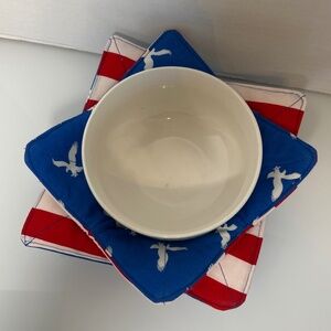 Set of 2 Reversible Patriotic Bowl Cozies - Eagles & Stripes